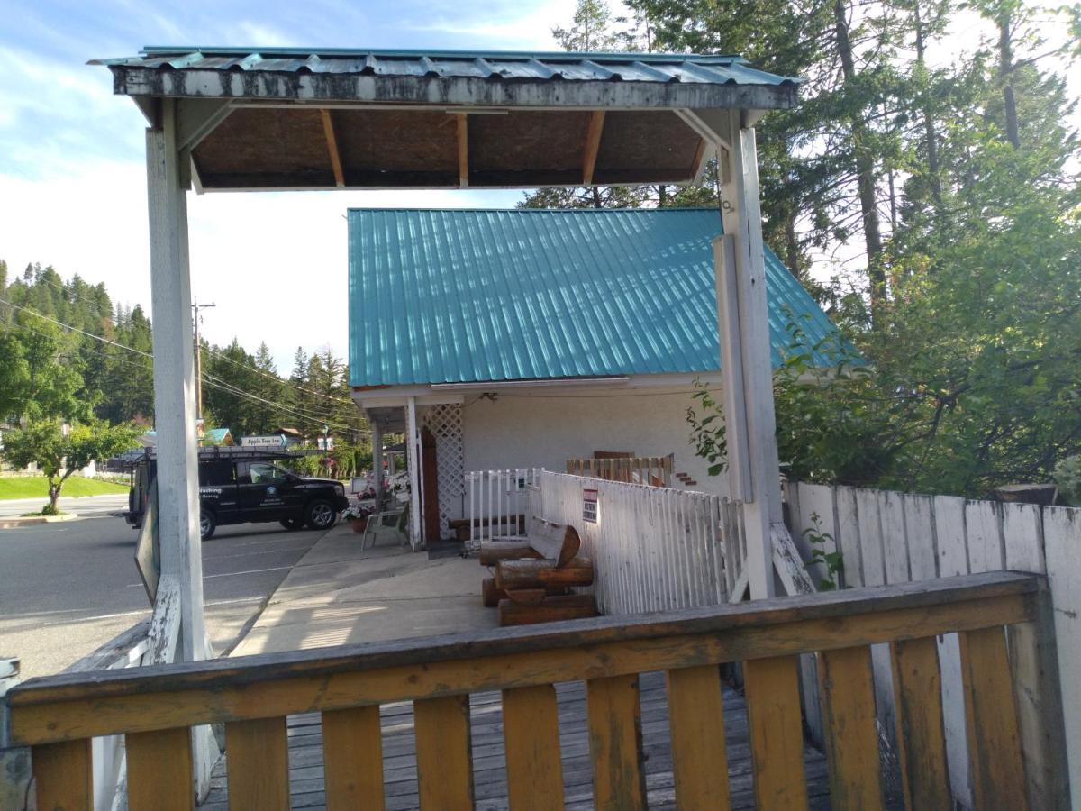 Appletree Inn Рейдиум-Хот-Спрингс Экстерьер фото
