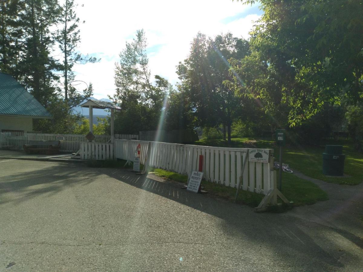 Appletree Inn Рейдиум-Хот-Спрингс Экстерьер фото