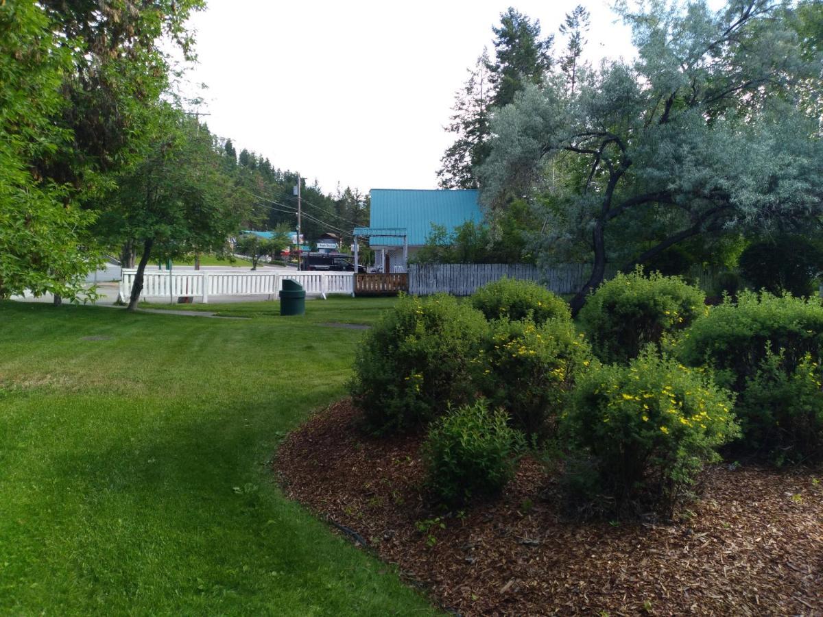 Appletree Inn Рейдиум-Хот-Спрингс Экстерьер фото