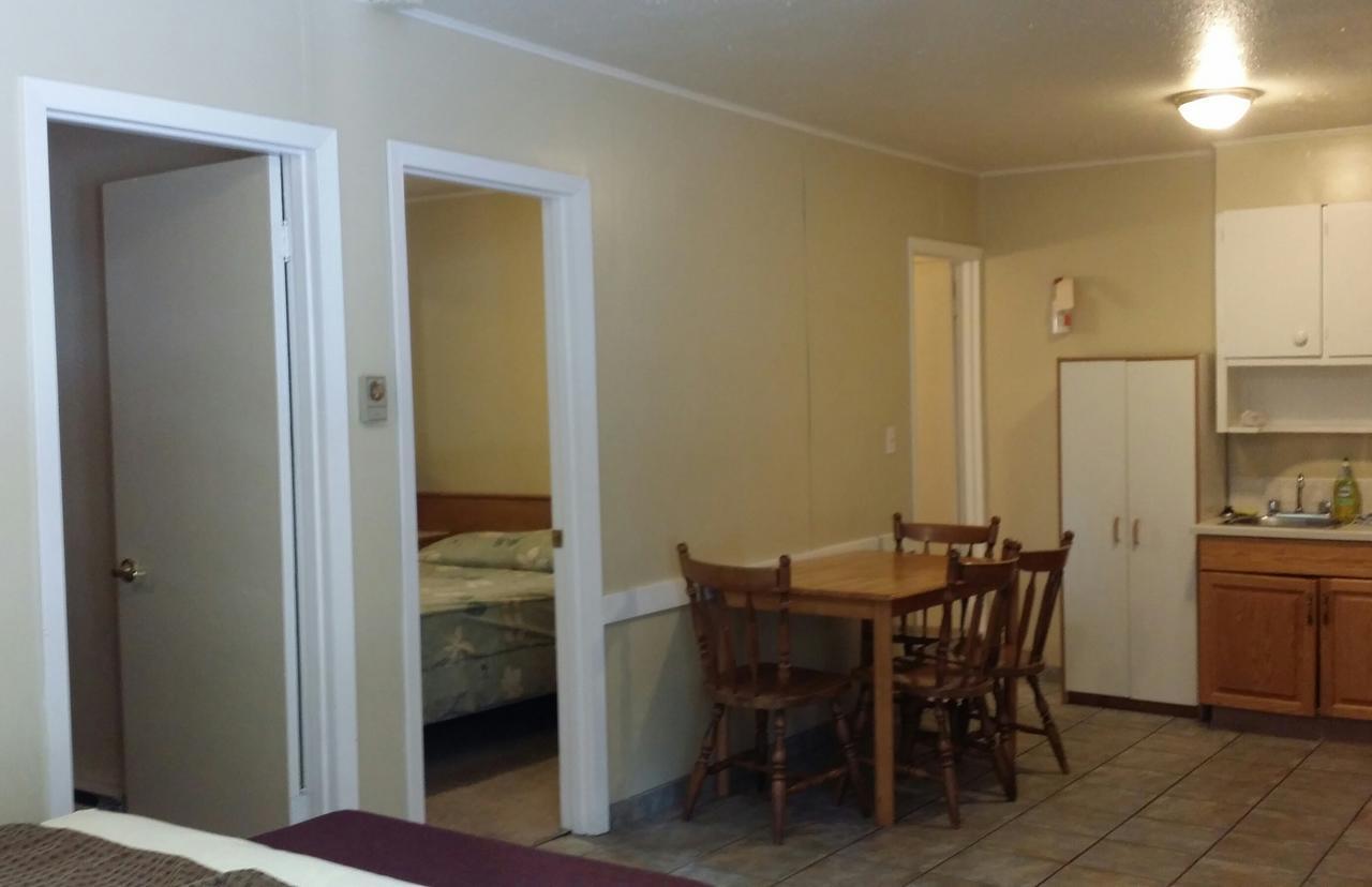 Appletree Inn Рейдиум-Хот-Спрингс Экстерьер фото