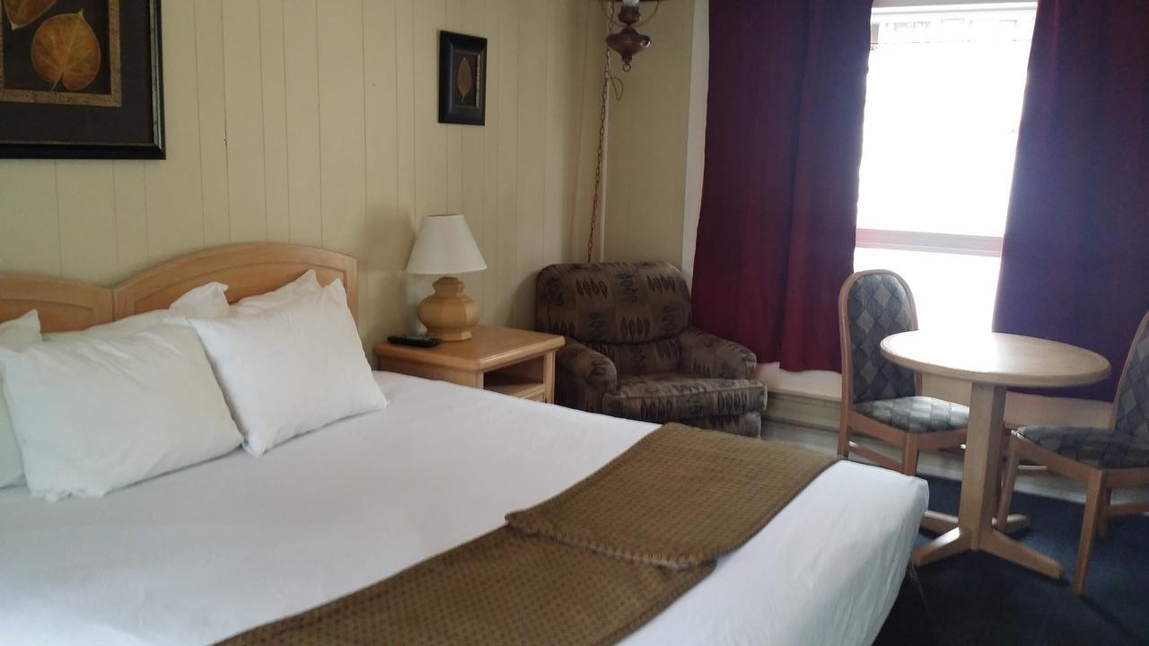 Appletree Inn Рейдиум-Хот-Спрингс Экстерьер фото