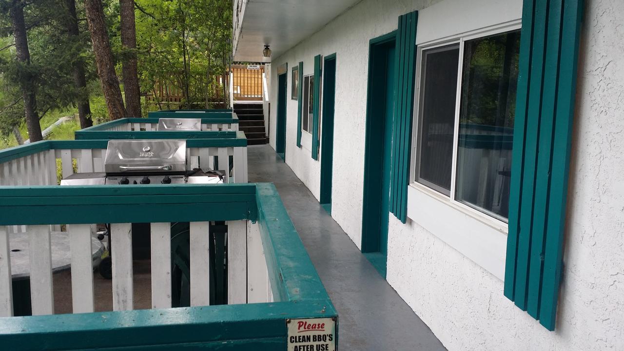Appletree Inn Рейдиум-Хот-Спрингс Экстерьер фото