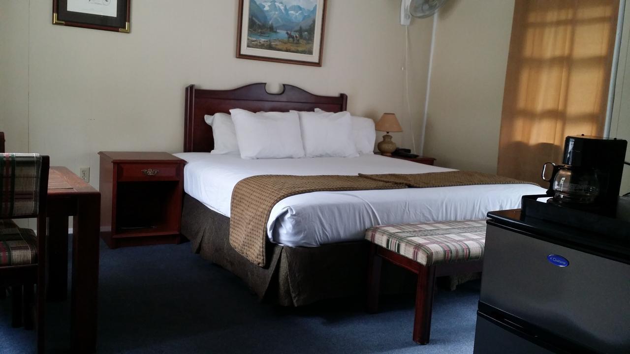 Appletree Inn Рейдиум-Хот-Спрингс Экстерьер фото